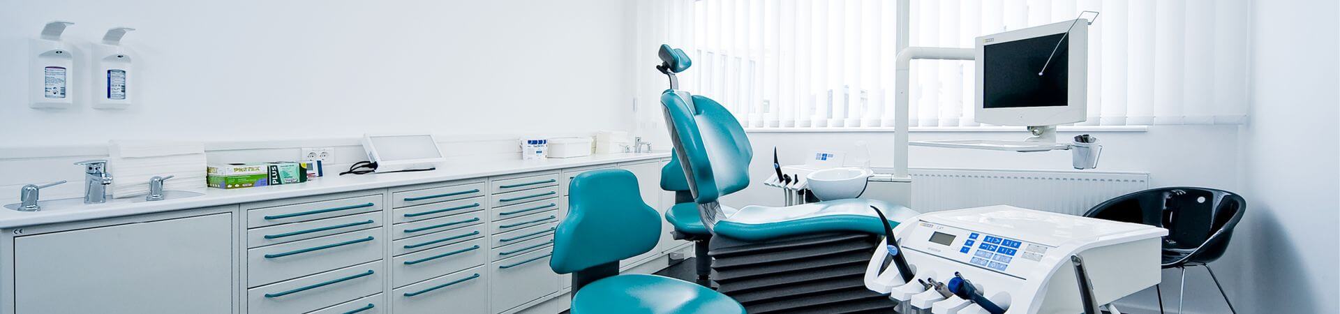 Zahnarztpraxis - Dr. med. dent. Holger Roschlau,